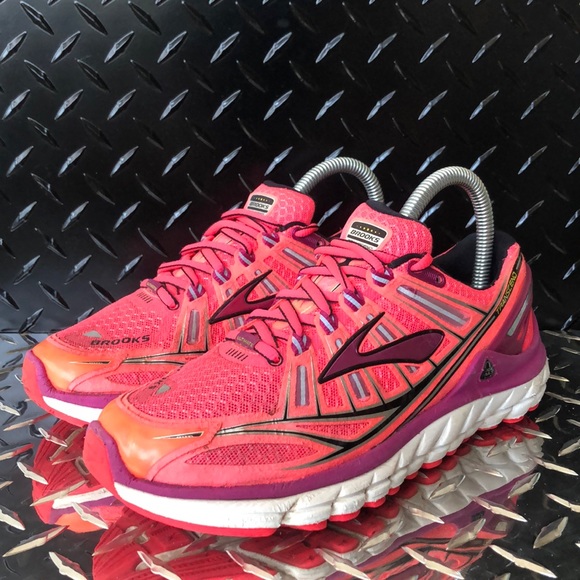 Brooks Shoes - •BROOKS TRANSCEND